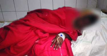 যৌতুকের দাবিতে স্ত্রীকে ছুরিকাঘাত: নেশাগ্রস্ত স্বামী আটক