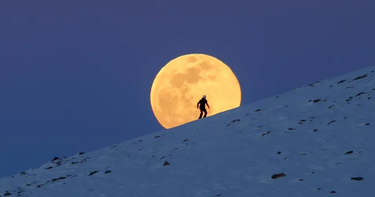আকাশে মহাজাগতিক সৌন্দর্য, আজ দেখা মিলবে ‘স্নো মুন’