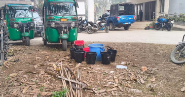 শরীয়তপুরে বাড়ি বাড়ি তল্লাশি চালিয়ে ৯৫ হাতবোমা উদ্ধার, আটক ৩
