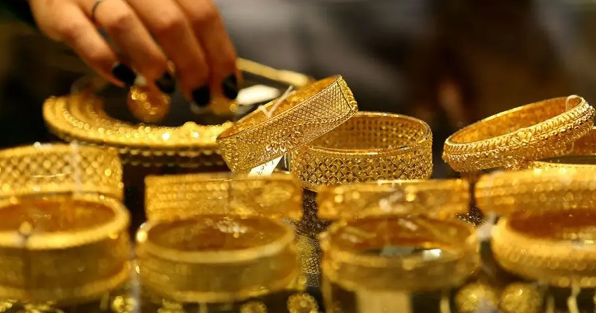 বড় পতনের পর আজ থেকে নতুন দামে স্বর্ণ বিক্রি শুরু, দেশে ভরি কত?