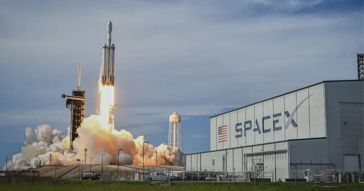 ইলন মাস্কের স্পেসএক্সের সঙ্গে যুক্ত হলো এক্সএআই