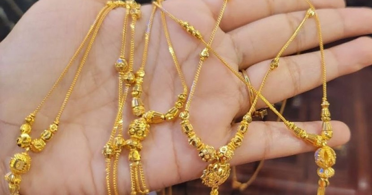 স্বর্ণের দামে অস্থিরতা, এখন ভরি কত?