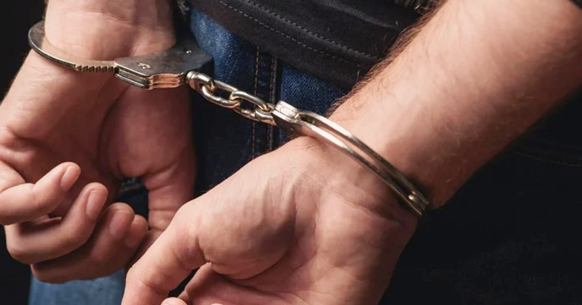 পুলিশ পরিচয়ে ডাকাতি, অবশেষে গ্রেপ্তার ৯