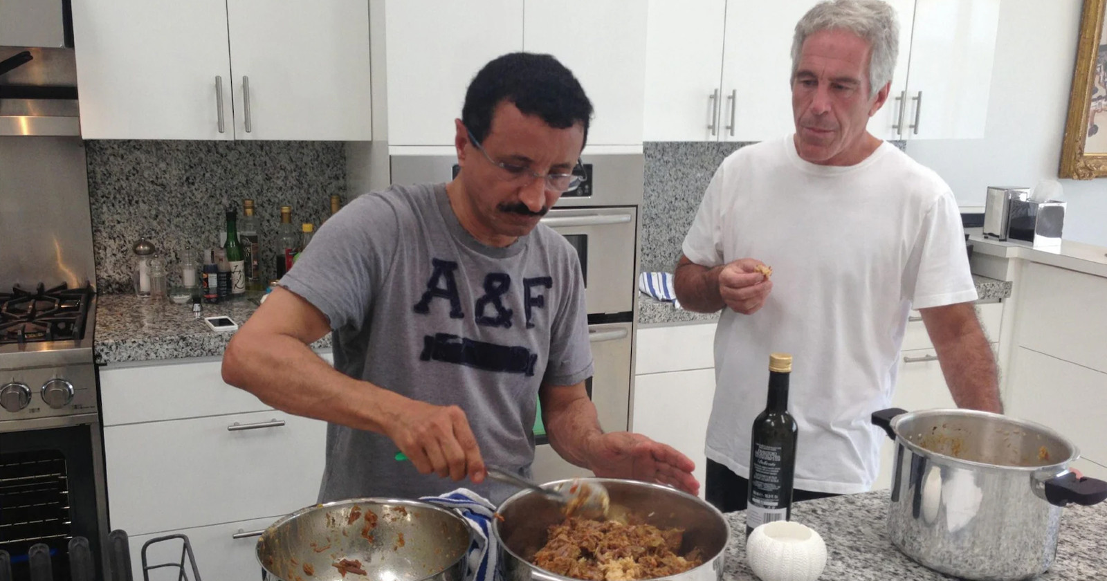 ডিপি ওয়ার্ল্ড এপস্টেইনের সহযোগিতায় যুক্তরাজ্যের বন্দরের কাজ নিয়েছে