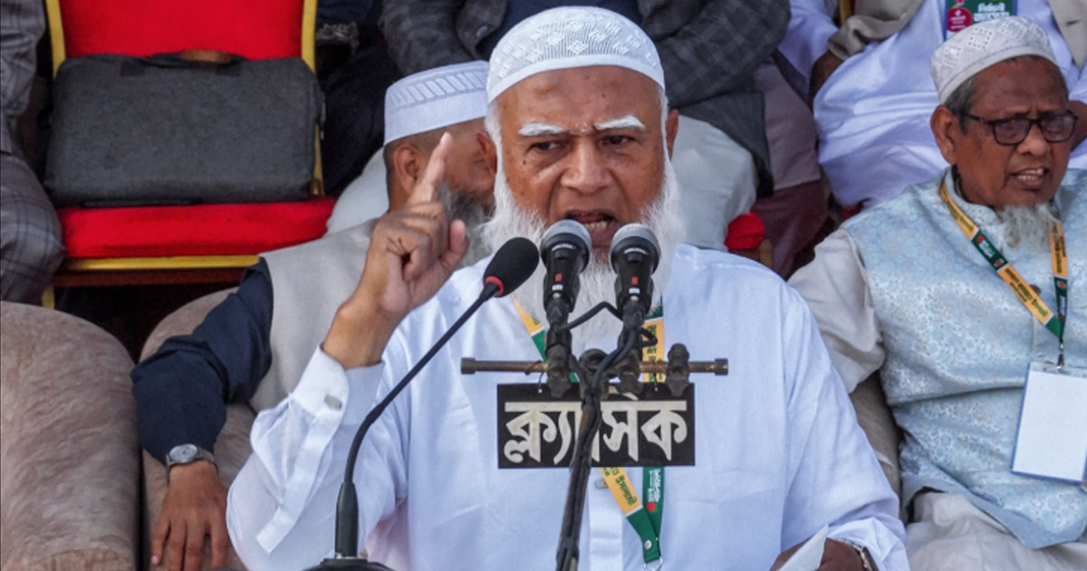 ‘সরকারি কর্মকর্তা-কর্মচারীদের উপযুক্ত বেতন-ভাতা দিতে হবে’