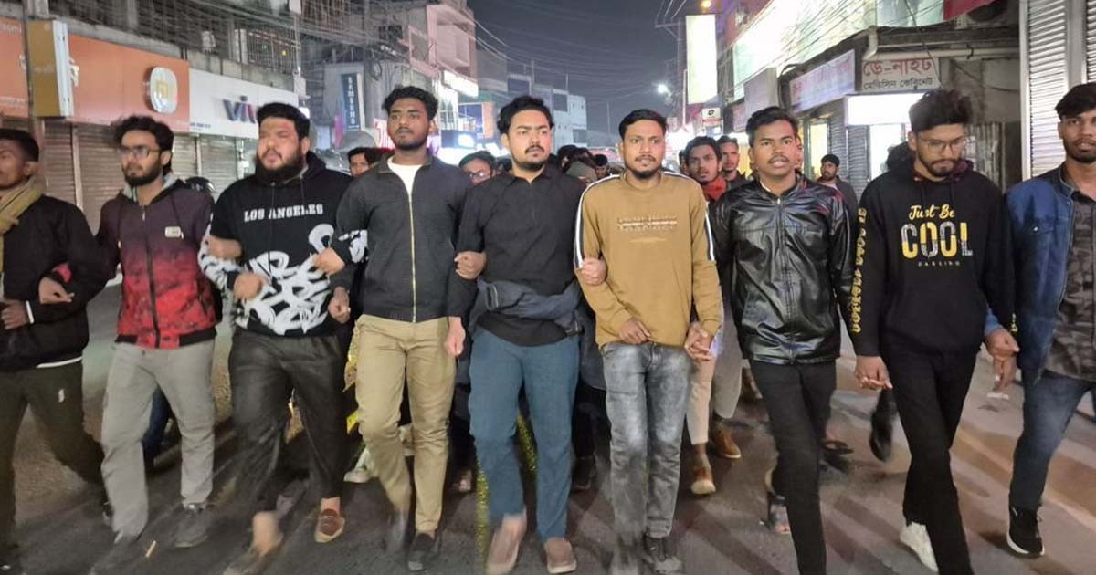 ইনকিলাব মঞ্চের নেতাকর্মীদের ওপর হামলা, নীলফামারীতে বিক্ষোভ