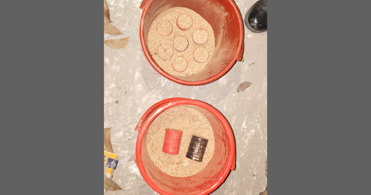 শরীয়তপুরের জঙ্গলে মিললো ১৭টি হাতবোমা