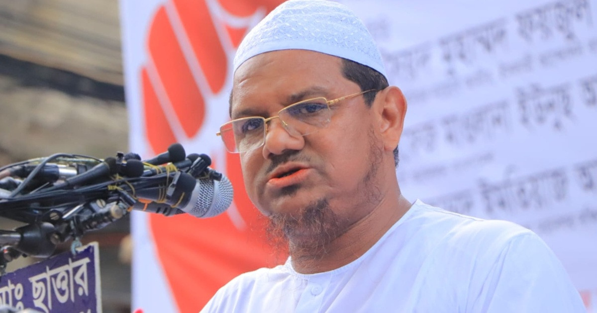 দাঁড়িপাল্লার এক পাল্লায় আমেরিকা অন্যটিতে ভারত: চরমোনাই পীর