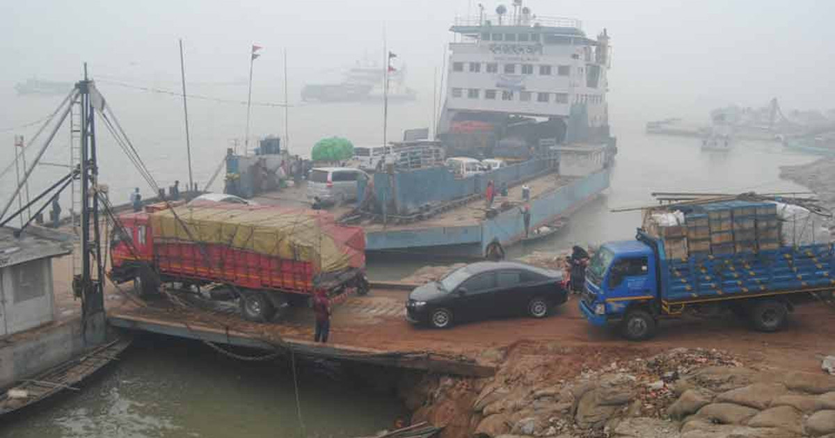 নৌযান চালাচলে কড়া নির্দেশনা