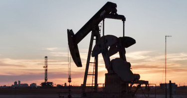 জ্বালানি তেল নিয়ে স্বস্তির খবর, বিশ্ববাজারে কমছে দাম