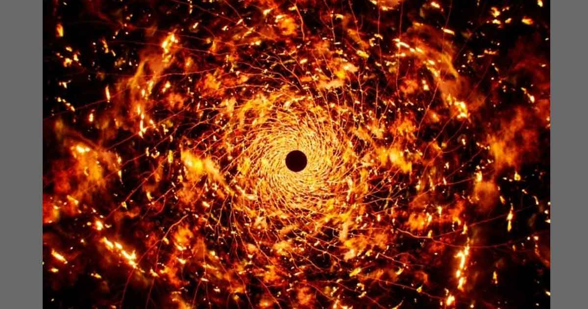 কেয়ামতের দিন আল্লাহ যাদের প্রতিপক্ষ হবেন