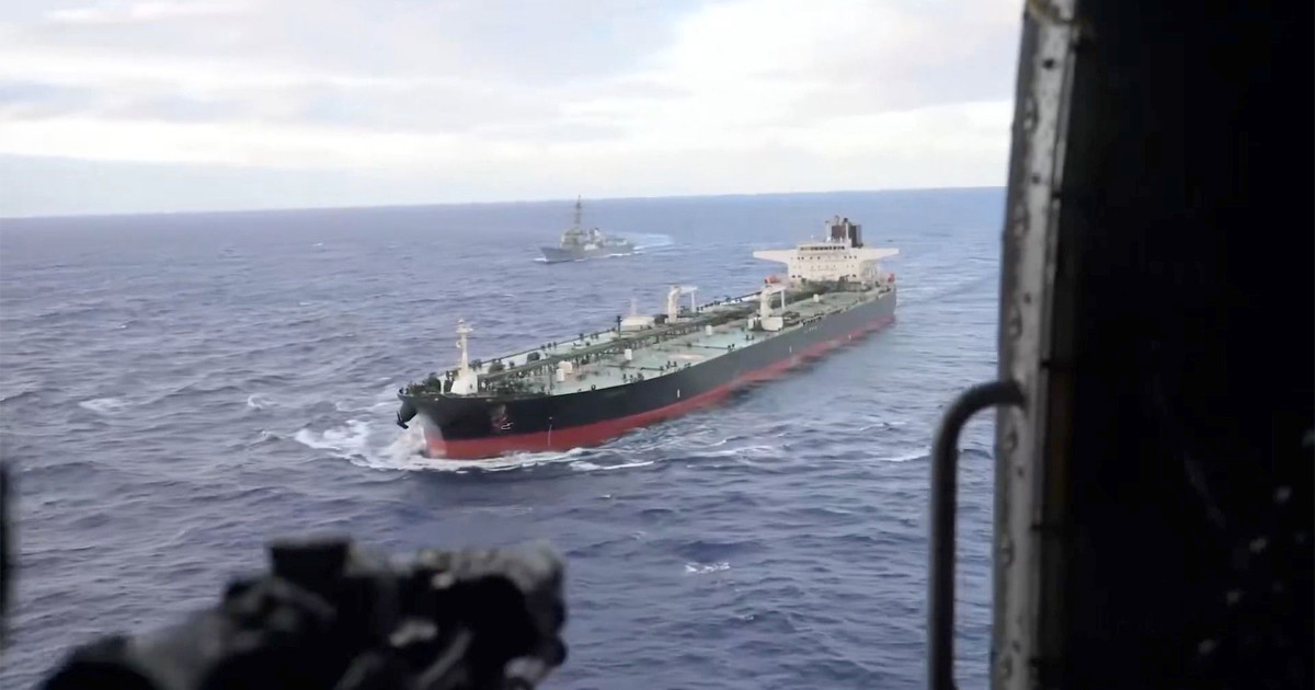 এবার ভারত মহাসাগরে চীনগামী ট্যাংকার জব্দ করল যুক্তরাষ্ট্র