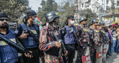 নির্বাচন ঘিরে নিরাপত্তার চাদরে মোড়ানো দেশ