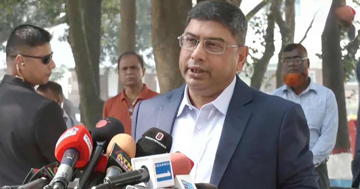 কেন্দ্রে গিয়ে নির্ভয়ে ভোট দিন: সেনাপ্রধান