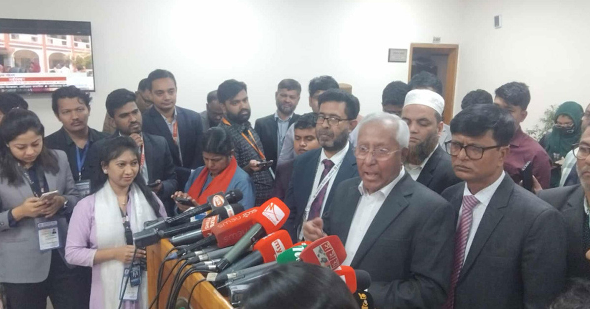 ১২টা পর্যন্ত ভোটের হার ৩২ দশমিক ৮৮ শতাংশ: ইসি সচিব