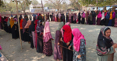 মা গেলেন ভোটকেন্দ্রে, বাড়িতে পানিতে ডুবে প্রাণ গেল শিশুর