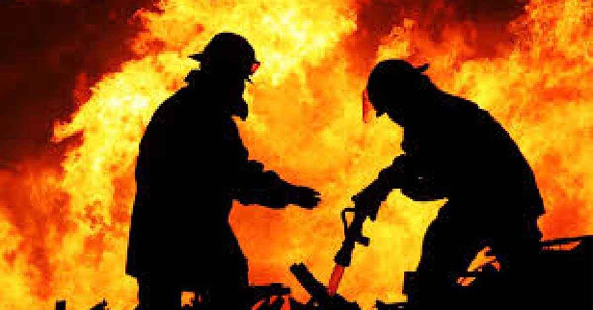 চট্টগ্রামের সদরঘাটে জুতার গোডাউনে আগুন