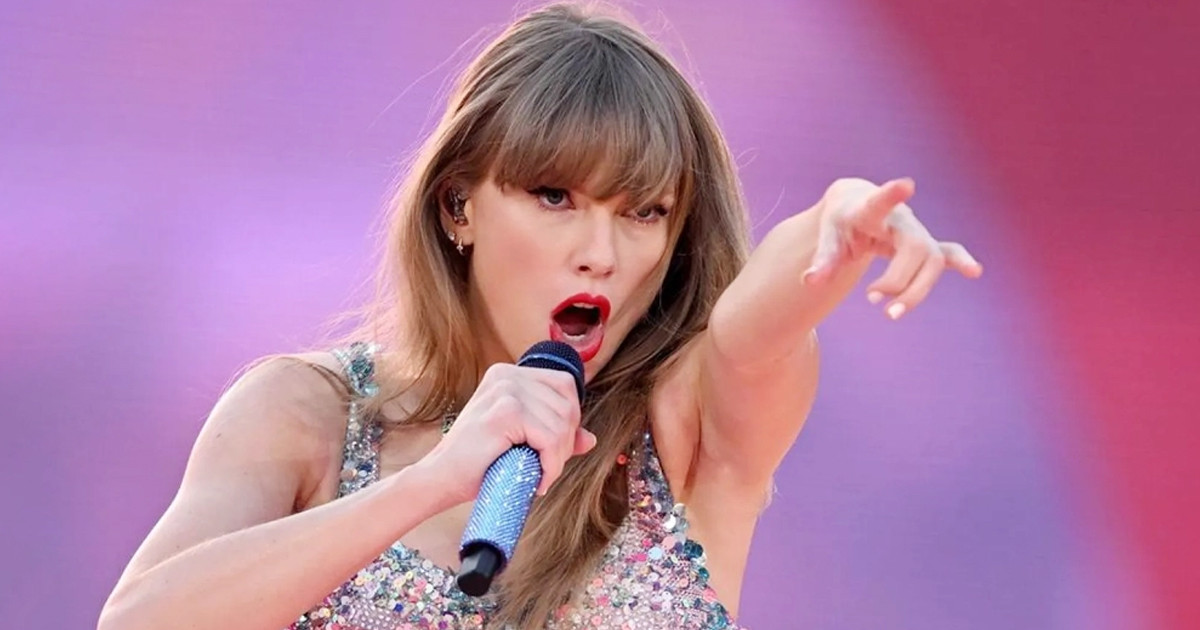 টেইলর সুইফটের নাম ভাঙিয়ে বালিশ-বিছানার চাদর বিক্রি!