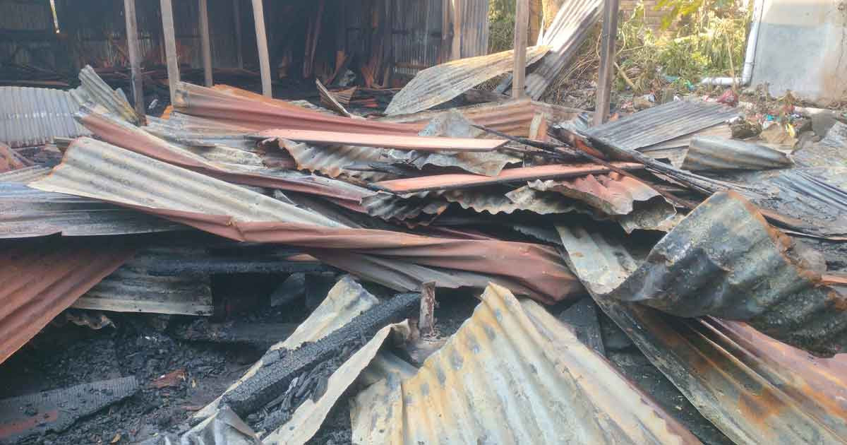 রাজবাড়ীতে অগ্নিকাণ্ড, দোকান-বসতবাড়ি পুড়ে ছাই
