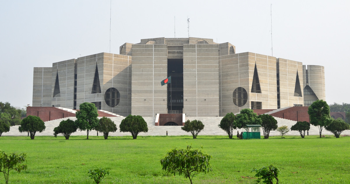বেতনের বাইরে আর কী কী পাচ্ছেন এমপিরা