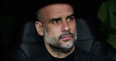 গাজার ফুটবল দলকে সমর্থন গার্দিওলার, স্বাক্ষর করলেন ফিলিস্তিনি জার্সিতে