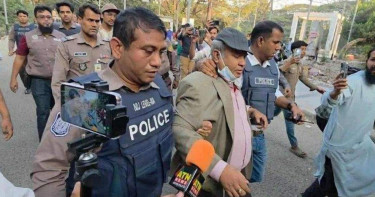 ধানমণ্ডি ৩২ থেকে ঢাবি শিক্ষক আটক