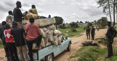 নাইজেরিয়ায় বন্দুকধারীদের হামলায় বহু প্রাণহানি