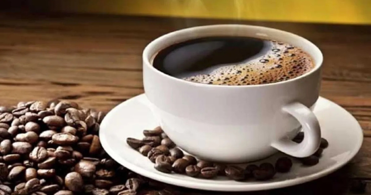 সকালে খালি পেটে কফি খেলে শরীরের লাভ নাকি ক্ষতি?