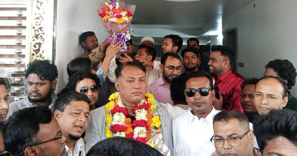 বাবরকে 'স্বাস্থ্য প্রতিমন্ত্রী' হিসেবে দেখতে চায় গোপালগঞ্জবাসি