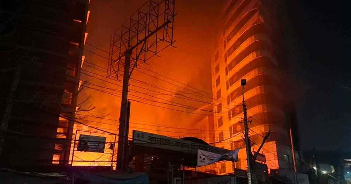 কারওয়ান বাজারে ভয়াবহ আগুন