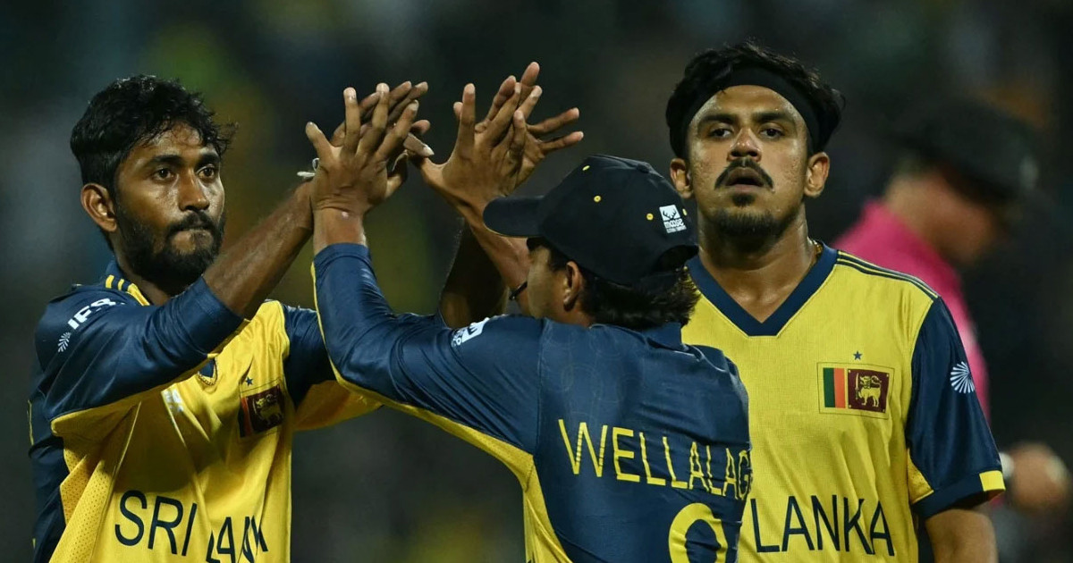 সুপার এইটে শ্রীলঙ্কা, বাদ পড়ার পথে অস্ট্রেলিয়া