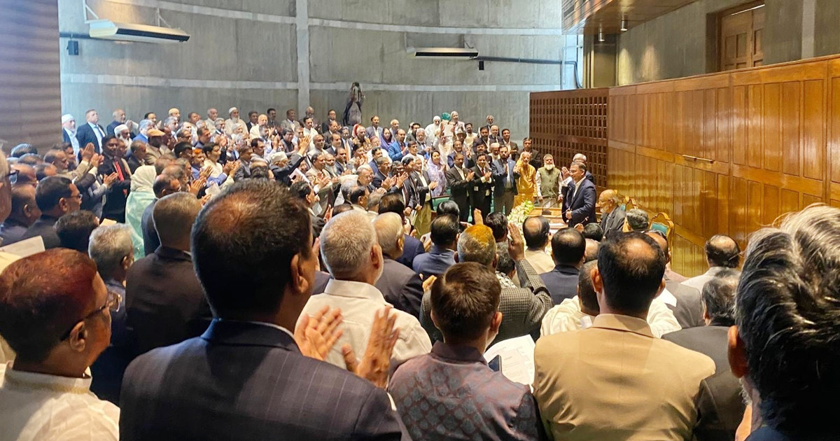 সর্বসম্মতিতে বিএনপির সংসদ নেতা ও প্রধানমন্ত্রী নির্বাচিত তারেক রহমান