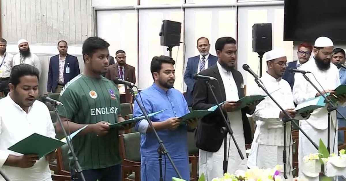 মন্ত্রিসভার শপথ অনুষ্ঠানে যাবেন না এনসিপির ৬ এমপি