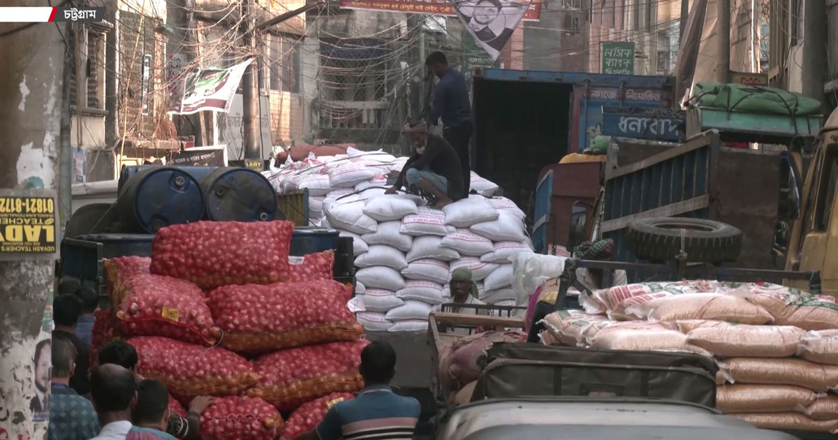 রোজায় বাজার নিয়ন্ত্রণই বড় পরীক্ষা