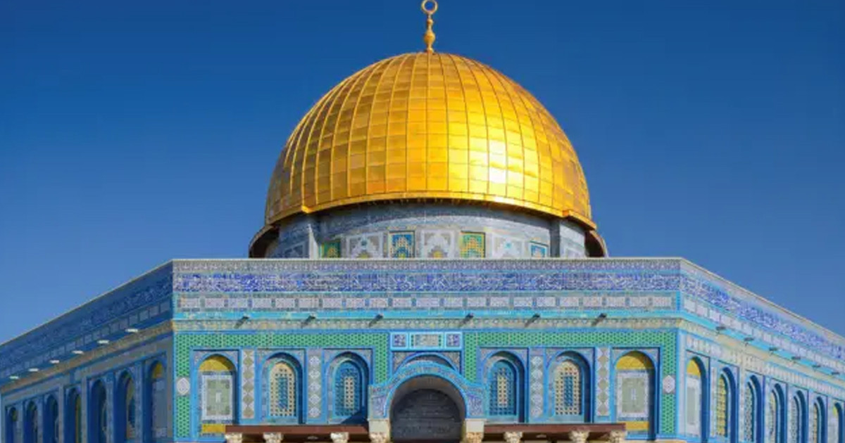 আল আকসার জুমায় মুসুল্লি সীমিত, কিশোর-যুবকরা নিষিদ্ধ!