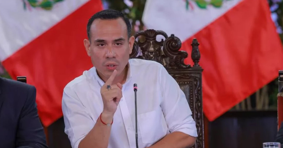 চীনা ঠিকাদারের সাথে বৈঠকের তথ্য গোপন: অপসারিত পেরুর প্রেসিডেন্ট