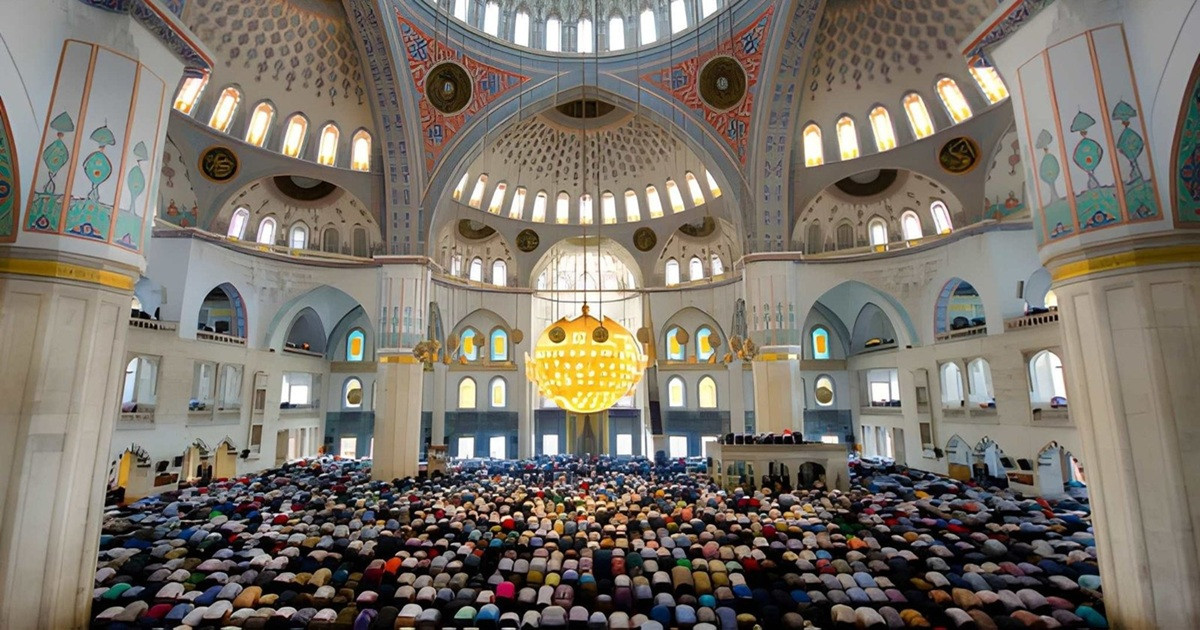 যে মাস নেক আমলের বসন্তকাল