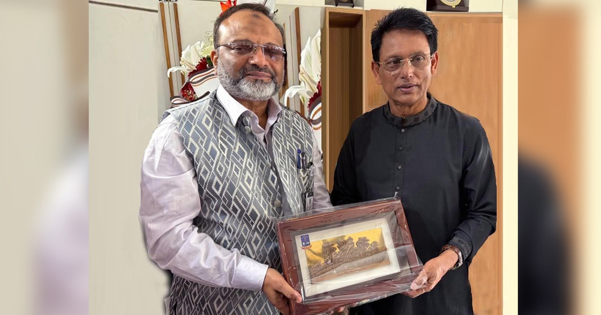 শিক্ষামন্ত্রীর সঙ্গে ঢাবি উপাচার্যের সৌজন্য সাক্ষাৎ
