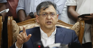 ছবিসহ ব্যানার টানানোয় ক্ষুব্ধ স্বরাষ্ট্রমন্ত্রী সালাহউদ্দিন আহমদ, অতঃপর...