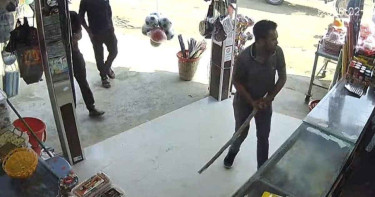 কুয়াকাটায় দোকানে হামলা, স্বেচ্ছাসেবক দলের বহিষ্কৃত নেতা গ্রেপ্তার