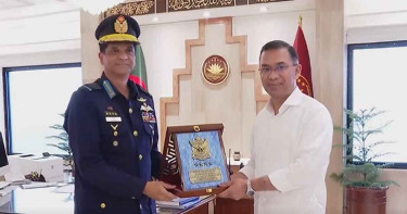 প্রধানমন্ত্রীর সঙ্গে বিমানবাহিনী প্রধানের সাক্ষাৎ
