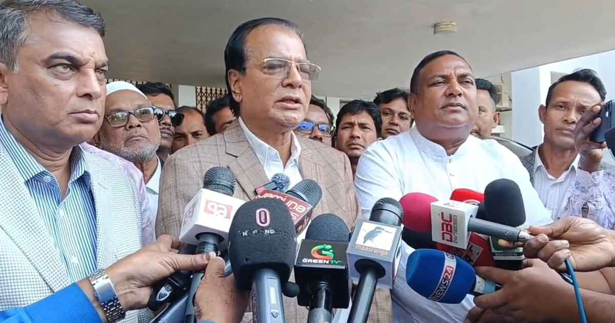 ১৮০ দিনের মধ্যে ‘বুড়িমারী এক্সপ্রেস’ বুড়িমারী থেকে নিয়মিতভাবে চলাচল করবে: ত্রাণমন্ত্রী দুলু