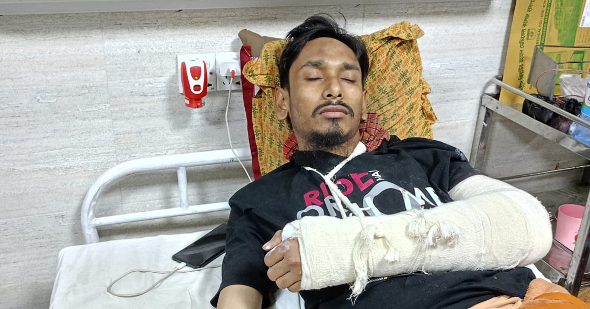 জমি সংক্রান্ত বিরোধের জেরে দুই যুবককে ছুরিকাঘাত