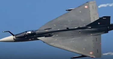 ফের ভেঙে পড়ল ভারতের অত্যাধুনিক যুদ্ধবিমান তেজস