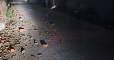 মাদারীপুরে দুই পক্ষের দেড় ঘণ্টার সংঘর্ষে শহরে আতঙ্ক