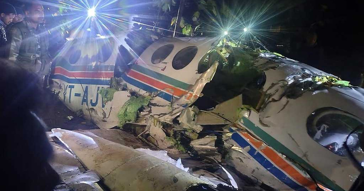 ঝাড়খণ্ডে এয়ার অ্যাম্বুলেন্স বিধ্বস্ত হয়ে নিহত ৭