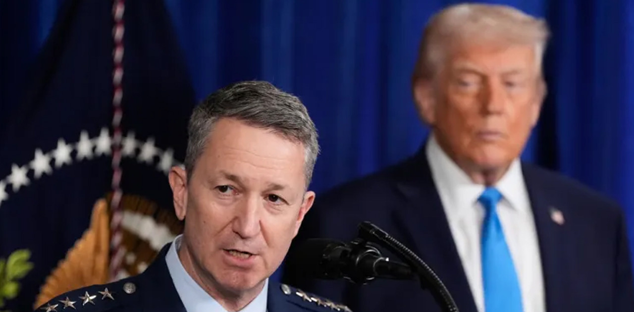 ইরানে হামলার ঝুঁকি নিয়ে শীর্ষ জেনারেলের সতর্কতার প্রতিবেদন ‘ভুয়া’: ট্রাম্প