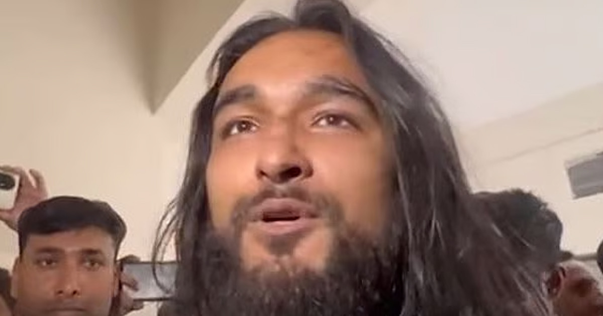 জামিন পেয়ে আদালতে গান ধরলেন নোবেল