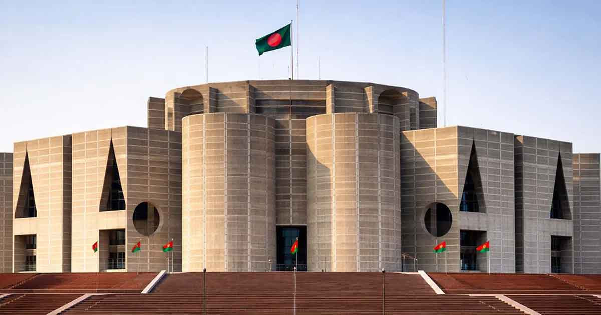 সরকার ও বিরোধী দলীয় হুইপের কাজ কী?