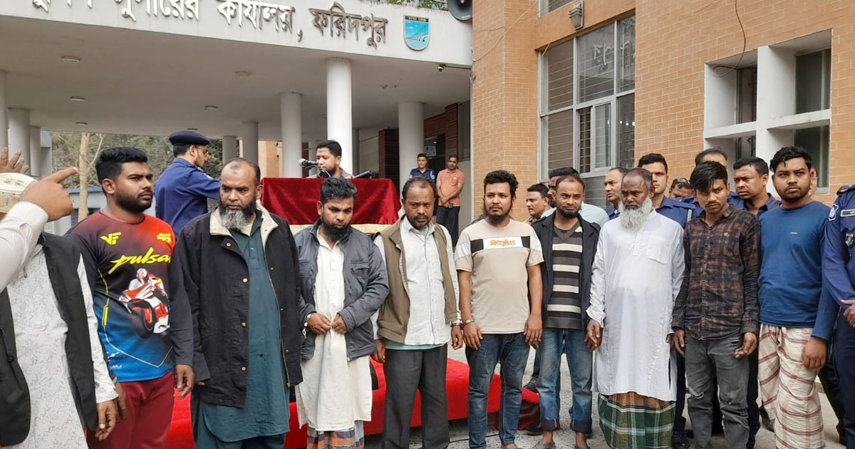 ১৮ ইজিবাইক উদ্ধার, চোর চক্রের ১২ সদস্য গ্রেপ্তার